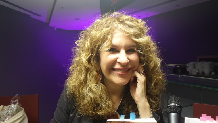 La donna phaenomenal: Die Schriftstellerin Gioconda Belli liest in Bremen aus ihrem neuen Buch „Mondhitze“ und spricht über die Lage nach den Wahlen, begleitet von Musik der Grupo Sal