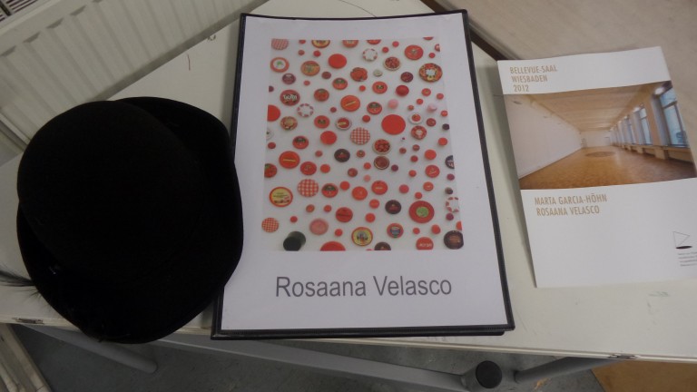 Der Tag der Frauen. Liliana Cobos singt bei der Vernissage der Ausstellung „Mujeres“ – Frauenporträts von Rosaana Velasco