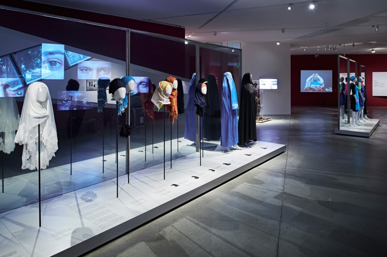 „Religion. Mode. Empowerment“ oder „Cherchez la femme“ – Über Mipsterz und Hijabistas, Mode und Religion – Vortrag und Gespräch im Jüdischen Museum Berlin