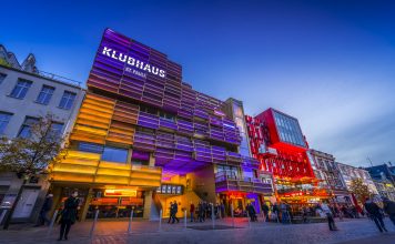 Austritt oder „Zahlt doch, was ihr wollt“ an jedem Gastspiel-Freitag im Schmidtchen Schmidtchen Theater im Klubhaus St. Pauli.