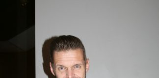 Kabarettist Florian Schroeder tourt mit seinem neuen Programm „Ausnahmezustand“ durch die Berliner Republik Florian Schröder