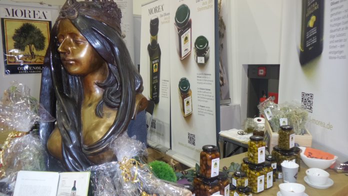 IGW 2018: Produkte aus griechischer Herstellung: Kapern, Oliven und Olivenöl