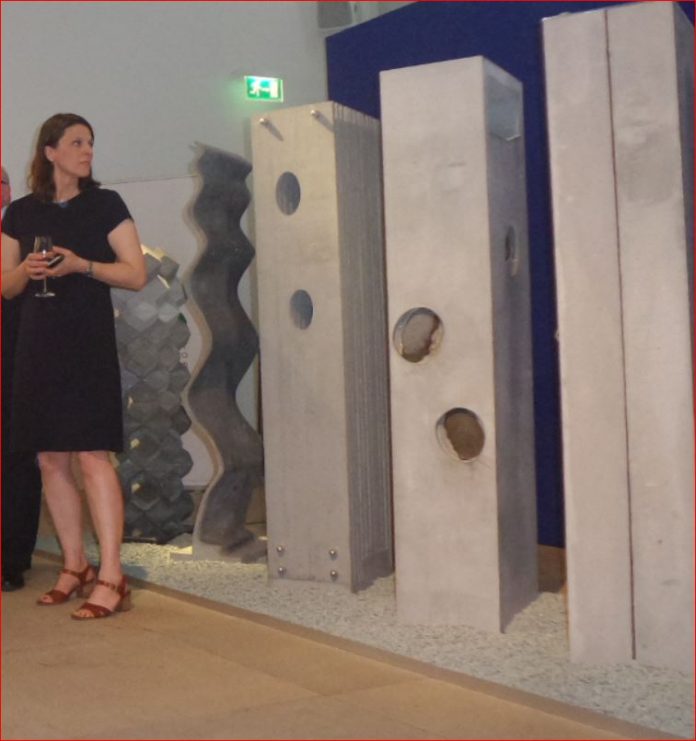 Evolution of Concrete, Beton der Firma Cemex in einer Ausstellung in der mexikanischen Botschaft Berlin Frühjahr 2018