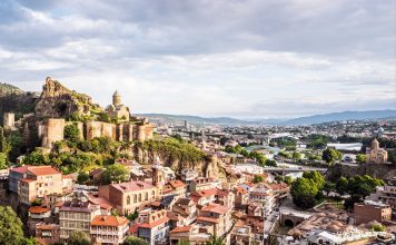 Georgien, die einst „fröhlichste Baracke im Lager der Sowjetrepubliken“ – Ein Länderporträt von Dieter Boden Ein Länderporträt über Georgien von Dieter Boden.