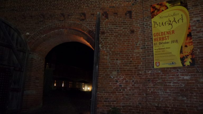 Burgen und Schlösser in Mecklenburg-Vorpommern, Beispiel Burg Neustadt-Glewe in Mecklenburg