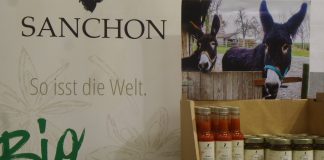 Wahre Helden. Welche Ware wirkt wirklich heldenhaft? Es ist wieder Heldenmarkt!