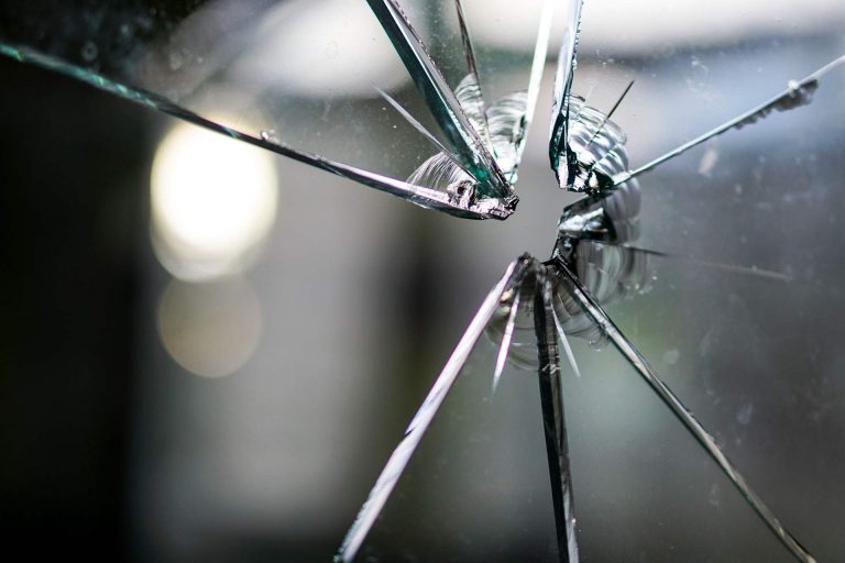 Wer eine Vision hat, der soll zum Arzt gehen – Sprung im Glas oder Glas der Vernunft?