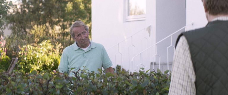 Wenn der Haussegen schief hängt – Islandian Beauty oder die tödlichen Abgründe einer isländischen Vorstadt im Film „Under The Tree“