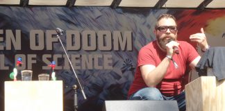 Schluckspechte auf der Bühne. Daniel Meza – ein Highlight auf dem Wissenschaftsfestival „Children of Doom“