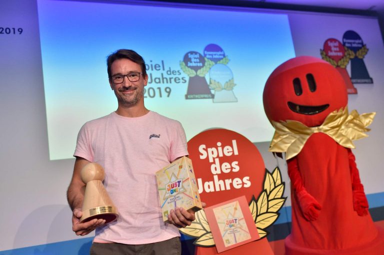 „Just One“ von Bruno Sautter und Ludovic Roudy ist das Spiel des Jahres 2019 in Deutschland