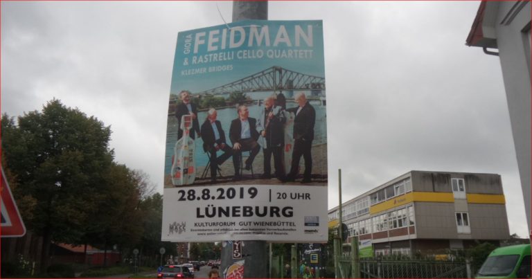 Plakat des Giora Feidman & Rastrelli Cello Quartetts in Lüneburg im August 2019.