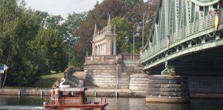 Floßgedichte. Inspiriert: Raus aus dem Einerlei – rauf aufs Wasser