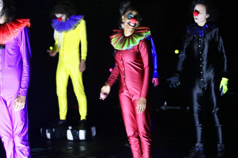 Clowns im Container – „Herzstück“ von Heiner Müller vorm Maxim-Gorki-Theater und nicht dahinter