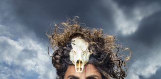 Die matriarchale Vergangenheit erwacht im Gorki – „Rewitching Europe“ von Yael Ronen & Ensemble