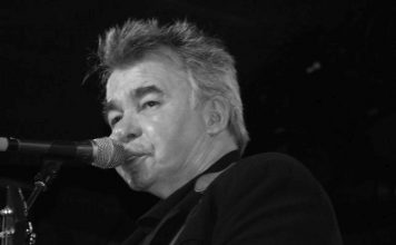 Der Liedermacher und „proustianische Existenzialist“ John Prine starb im Alter von 73 Jahren in Nashville, Tennessee
