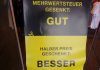 Neues Einkaufswunderland. Einkaufen jetzt billig! Wo? Was? Wieviel? Mehrwertsteuersenkung, Aufsteller Kundenwerbung am 2.7.2020 Joachimstaler Straße/ Joachimsthaler Str. in Berlin-Charlottenburg