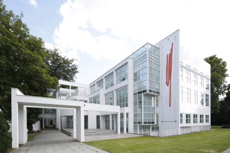 Museum Angewandte Kunst am Frankfurter Schaumainkai öffnet am 9. März 2021 mit angewandter Kunst