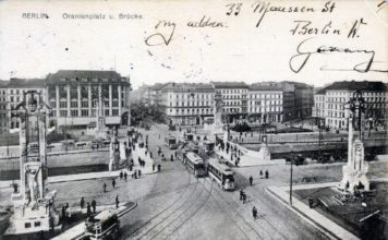 „Berlin Oranienplatz“ auf der Gorki-Geschlechtergeschwätz-Bühne der Migranten-Metropole mitten im Bundesstaat Brandenburg