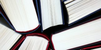 Ungeheuer Mensch – Marek Torčík schuf mit „Was die Zeit nicht nimmt“ ein erstaunliches Roman-Debüt