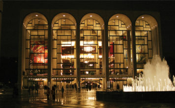 „Fedora“ auf der Bühne der Metropolitan Opera in New York City