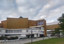 „Psycho“ in Berlin – Rezitation mit Martin Wuttke zur Filmmusik aus einem Hitchock-Thriller in einem Kammermusiksaal