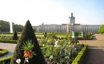 „Schlösser. Preußen. Kolonial. Biografien und Sammlungen im Fokus“ und im Schloß Charlottenburg