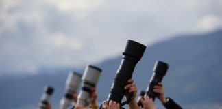 Oraymine – Werke ohne Antworten auf Fragen, aber mit angeblichen „vielen Perspektiven“ oder Lieferdienst in der Region „Frankfurt/ Rhein-Main“