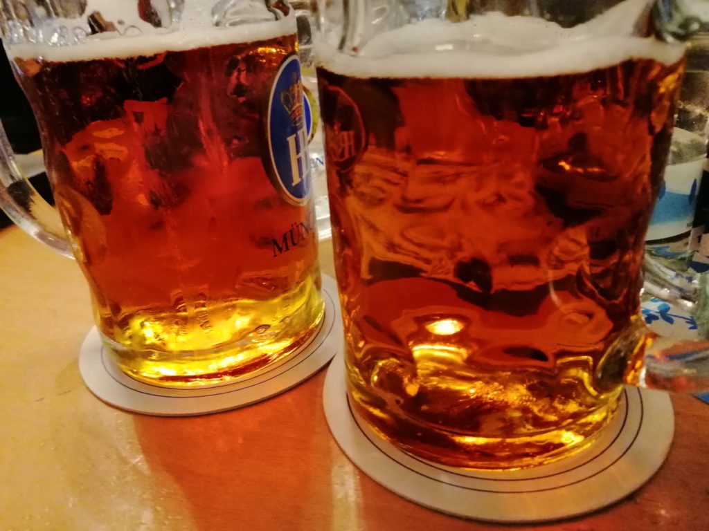 Maibock, ein Bier mit einer besonderen Whiskey-Farbe und 7,2% Vol. Alkohol