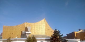 Musik in und Führungen durch die Philharmonie Berlin
