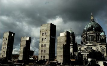 Gebäudeabriß oder Der Palast der Republik in Berlin ist Geschichte, die nicht vergeht – Erinnern im Humboldt-Forum