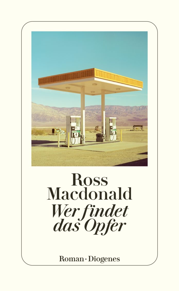 Roman Wer findet das Opfer? von Ross Macdonald, ein Kriminalroman mit Gier und Sex in einem kleinen Wüstenort in der Nähe von Los Angeles.