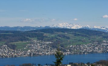„Mars“ von Anne Haug auf einer Bühne in Basel ist kein Schokoriegel von Kapitalisten der Süßwarenindustrie