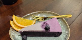 Internationale Live-Musik: Valentinskonzert im neuen Café Flower Invavu Beispiel für das Kuchenangebot im neuen Veranstaltungsort Café Flower Invavu. Ästhetik in ungewöhnlicher Qualität.