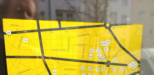 Einladung zum Galeriespaziergang durch Charlottenburg-Wilmersdorf namens Charlottenwalk am 14.3. Charlottenwalk lädt ein zum Spaziergang durch 37 Galerien in Charlottenburg und Wilmersdorf wie Finnland-Institut und Galerie Anna Probst