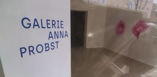 Chromatische Stille. MAY CARRO CABALEIRO in der Galerie Anna Probst in Berlin-Wilmersdorf und beim „Charlottenwalk“ Mitte März Ausstellung Chromatic Silence bzw. Chromatische Stille. Bilder von MAY CARRO CABALEIRO in der Galerie Anna Probst in der Uhlandstraße 145 in Berlin-Wilmersdorf (Ku'damm-nah)- 24.4.'26. Am 13. und 14.3. Teil des Galerierundgangs "Charlottenwalk".