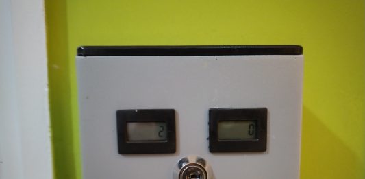 Das Gesicht der Technik – kein Gesicht Das Gesicht der Technik. Eine Photographie. Kunst und Abbild der Realität. Illustration zu einem Gedicht.