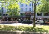Astor zu. Filmlounge bleibt wegen Gebäudesanierung lange geschlossen, das angefangene Jahr ganz sicher Astor Filmlounge Berlin-Kurfürstendamm gegenüber des Kranzlerecks bleibt ab 1. Juni '26 bis ins Jahr 2027 geschlossen. "Aufgrund einer umfassenden Gebäudesanierung muss die Astor-Filmlounge bis ins Jahr 2027 geschlossen bleiben."