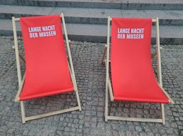 Foto des Tages: Liegestühle zur Nacht