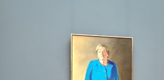 Ein Gemälde der auch Atlantikerin, Antideutsche, Lügnerin, Christin, Kollaborateurin, Verräterin, Schuldenmacherin, Deindustrialisiererin, Umvolkerin und Kriegstreiberin genannten Angela Merkel soll im Bode-Museum bis zum 3.1.2027 hängen bleiben – „Hängt sie höher“!