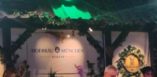 Fassanstich mit Frank Zander – Beginn des Oktoberfests im Hofbräu München, Wirtshaus Berlin Nähe Alexanderplatz – mit Live-Musik!