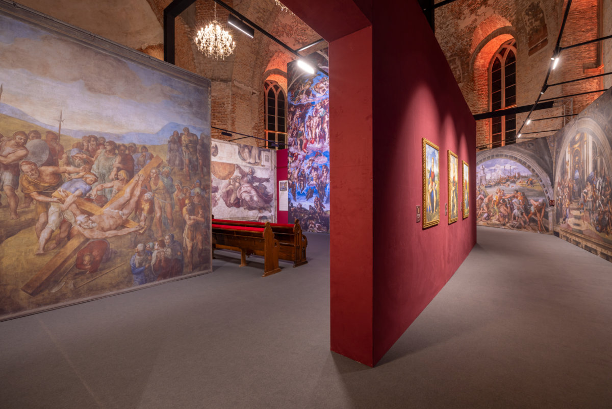 Ausstellung von originalgetreuen Reproduktionen in beachtlichen Dimensionen bekannter Kunstwerke großer Meister der Renaissance in der Berliner Parochialkirche