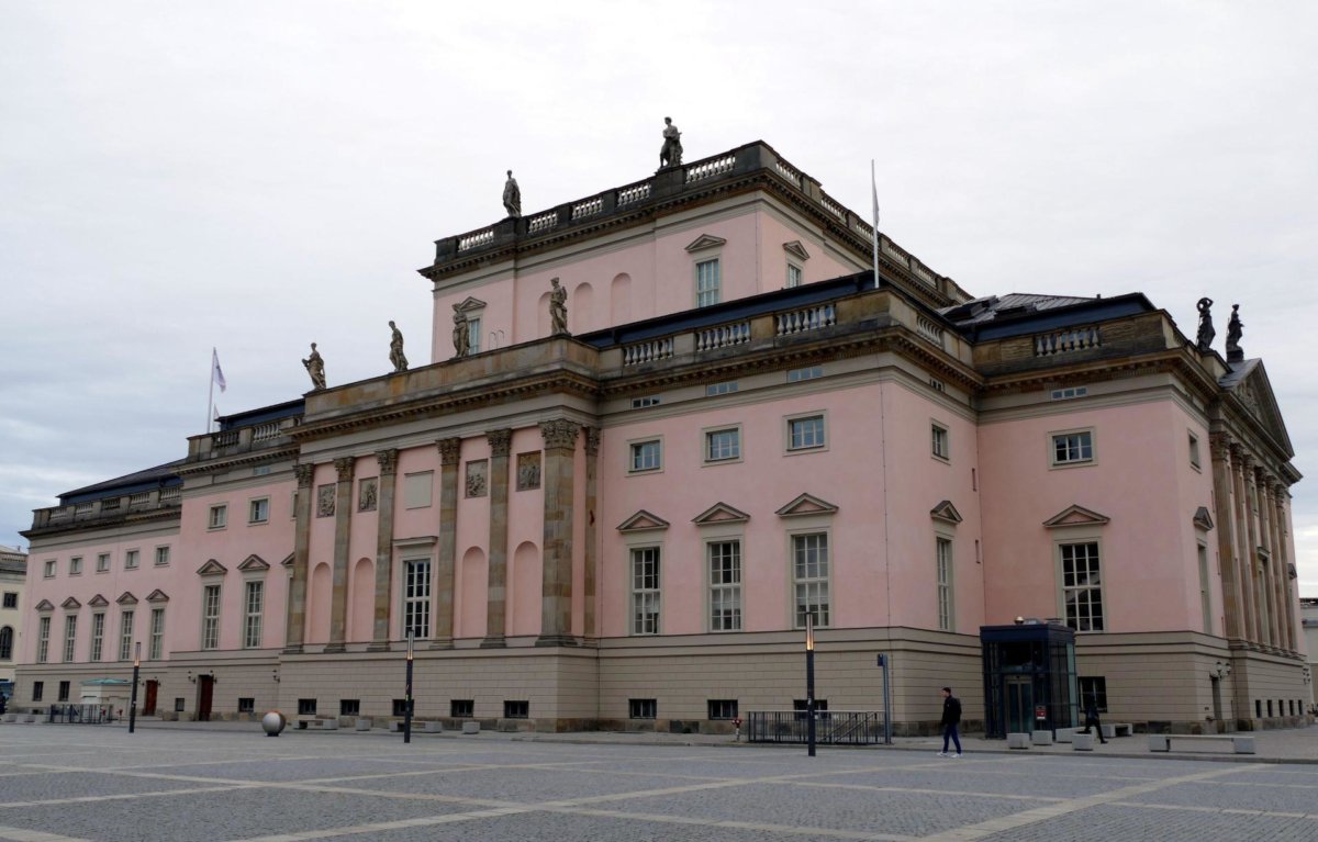 Uraufführung von „Melancholie des Widerstands“ in der Staatsoper Unter den Linden