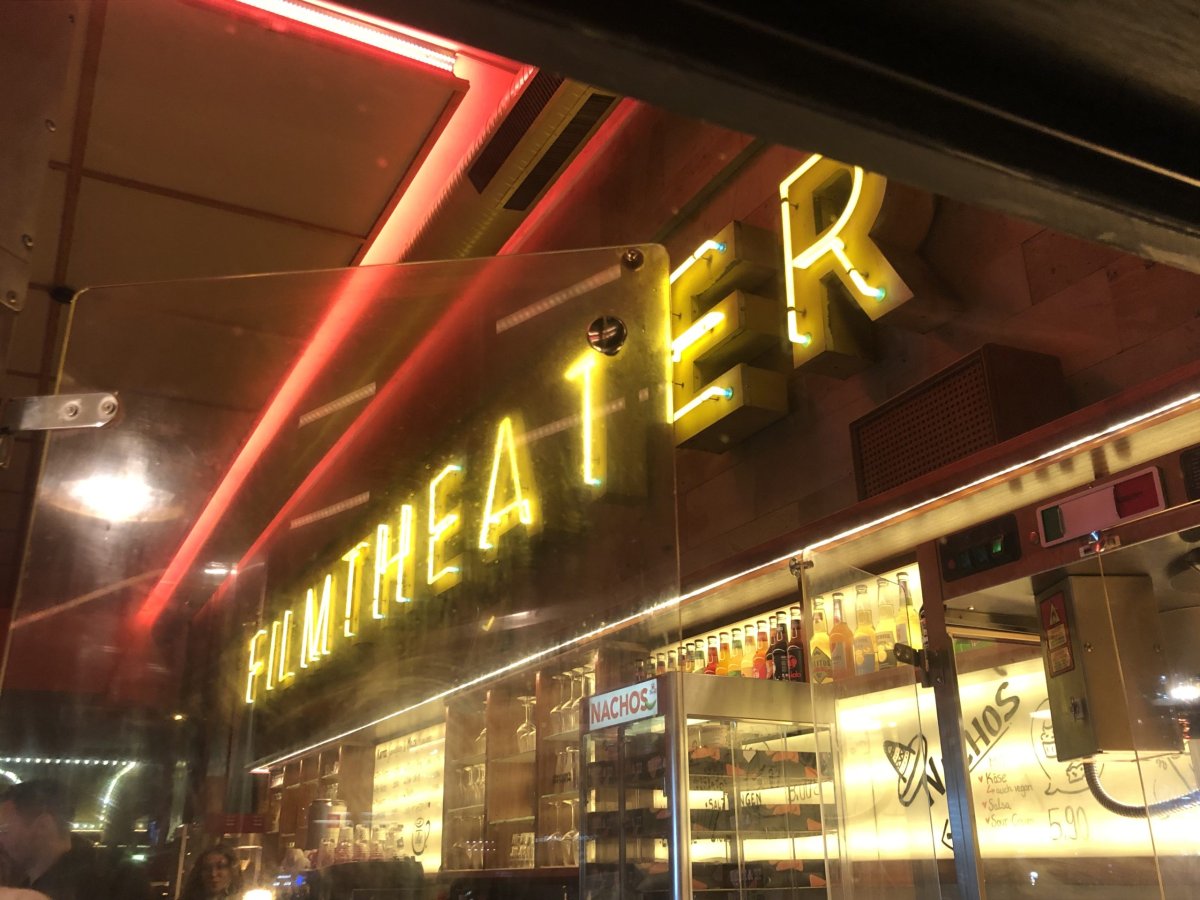 Filmtheater Union in Berlin-Friedrichshagen im Bezirk Köpenick, Spielort des Filmfests 28. Videonale 2025, gewonnen hat zweimal der Film Zeitschenkerin.