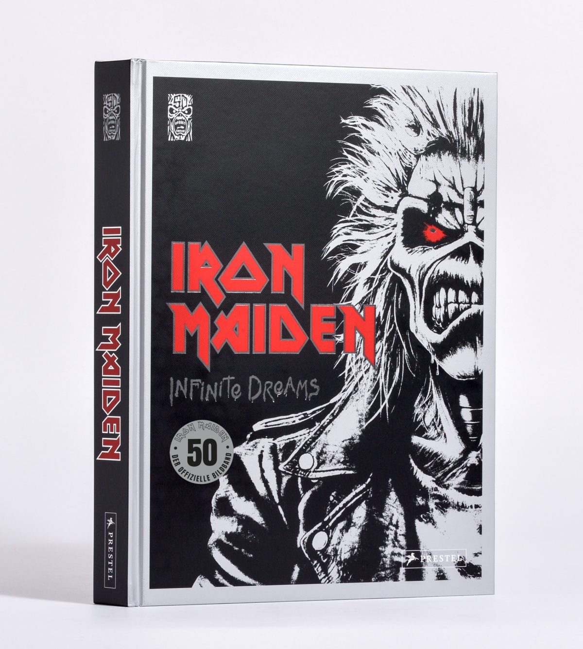 50 Jahre Iron Maiden – Ein Buch wie ein Brett aus Metall – Annotation zum Bildband „Iron Maiden – Infinite Dreams“ von Bruce Dickinson, Steve Harris und Iron Maiden